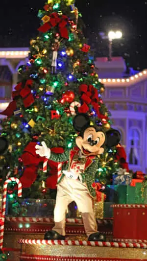 Get ready for Christmas with a Disney-themed iPad! 